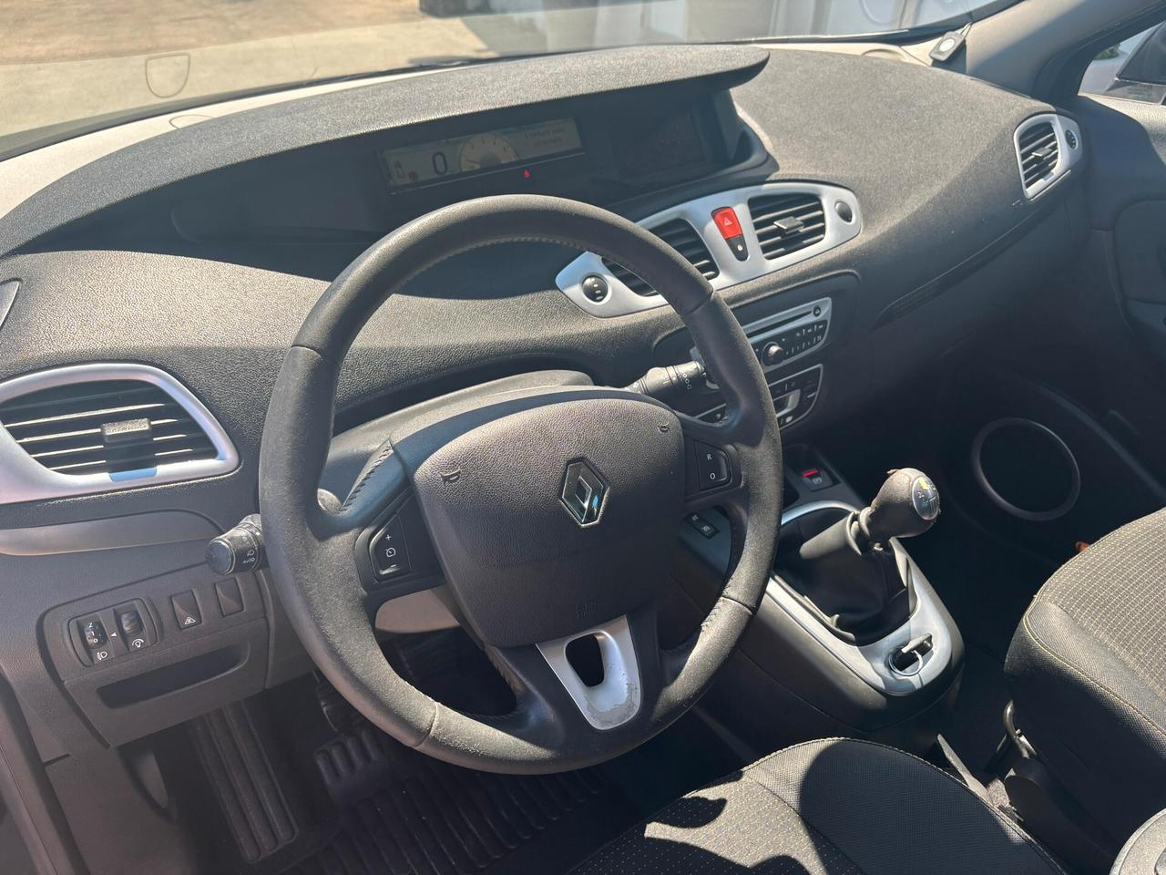 Renault Scenic Scénic X-Mod 1.5 dCi 110CV Dynamique