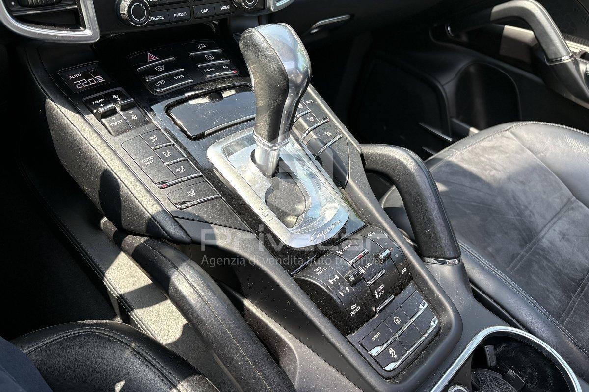 PORSCHE Cayenne 3.0 Diesel Platinum Edition