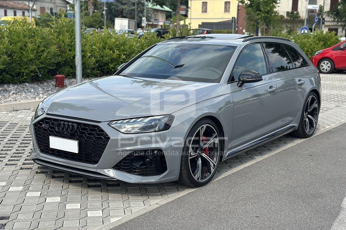 AUDI RS 4 Avant