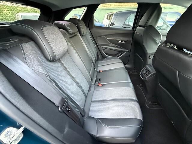 Peugeot 3008 BlueHDi 130 S&S EAT8 Allure