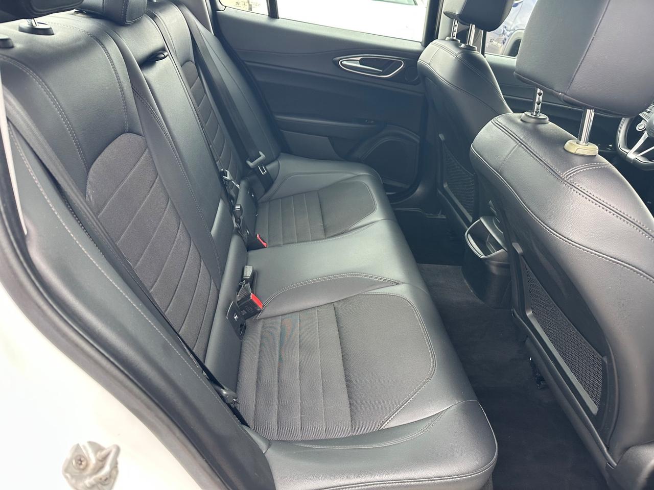 Alfa Romeo Giulia 2017 2.2 150 CV Launch Edition