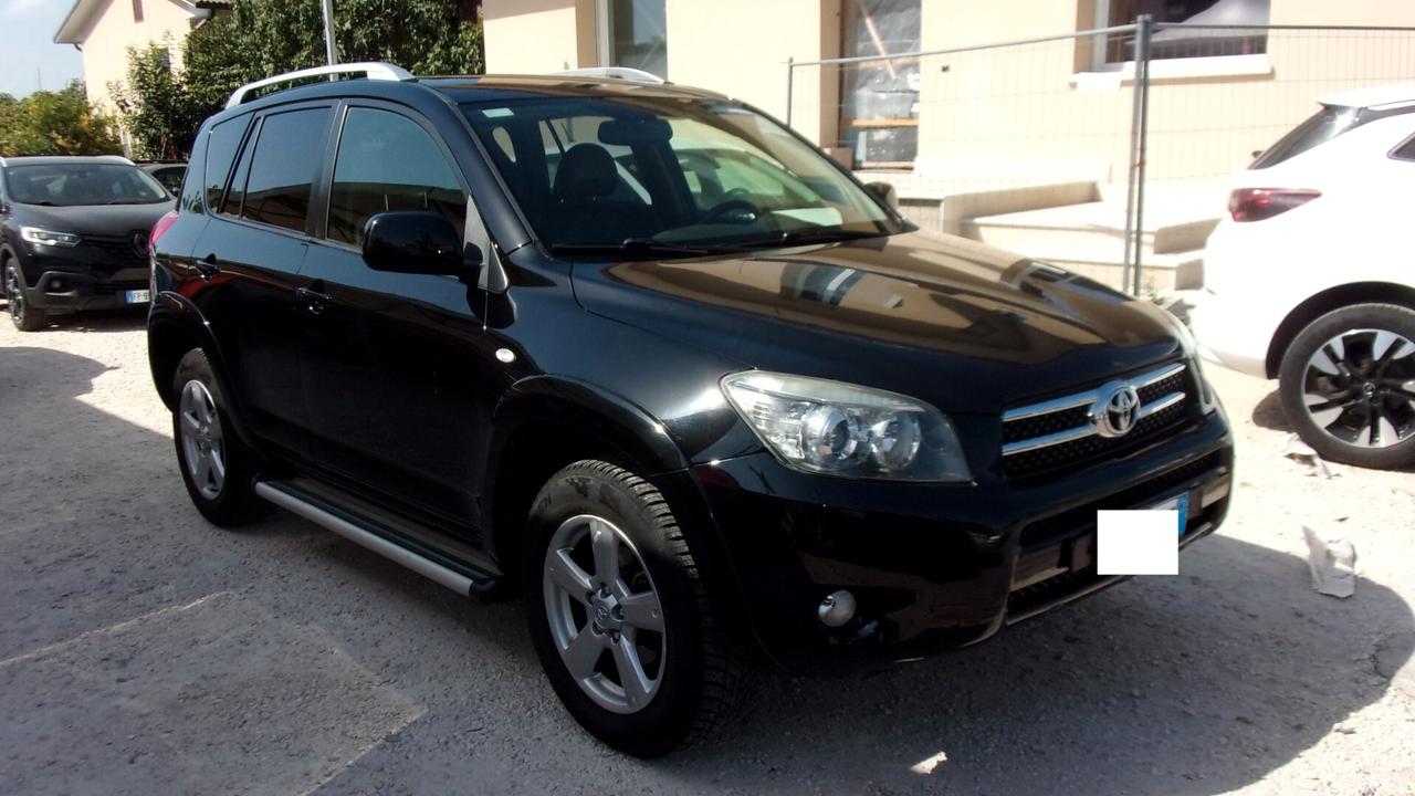Toyota RAV 4 RAV4 2.2 D-4D 177 CV Luxury