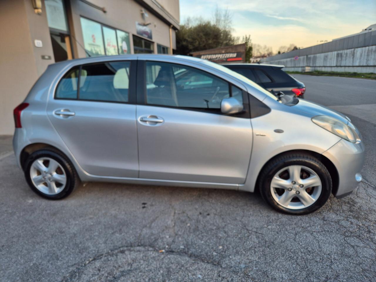 Toyota Yaris 1.4 D-4D 5 porte Sol BELLA!!!!!!!!!!!!!!