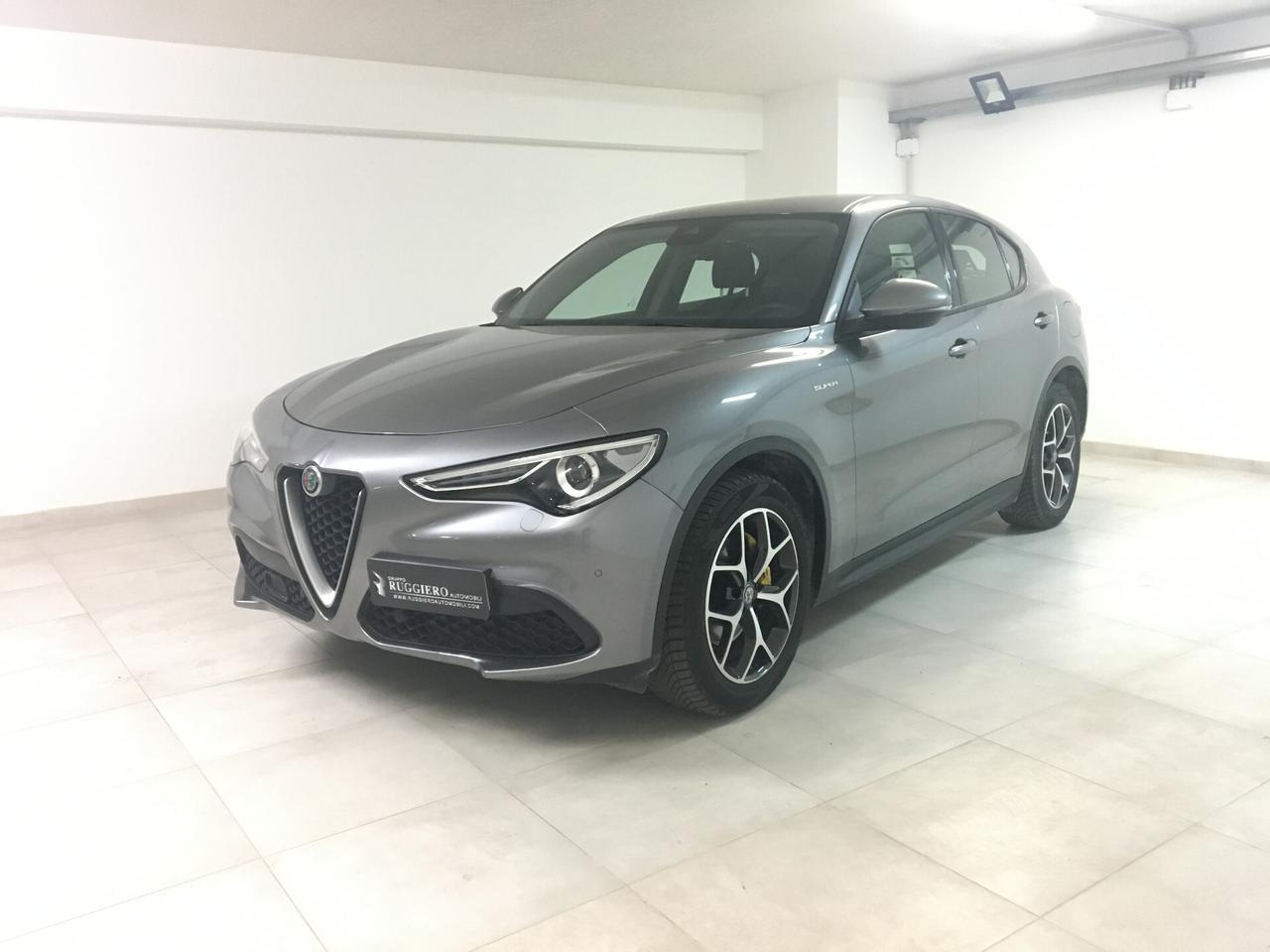 Alfa Romeo Stelvio 2.2 Turbodiesel 160 CV AT8 RWD Super