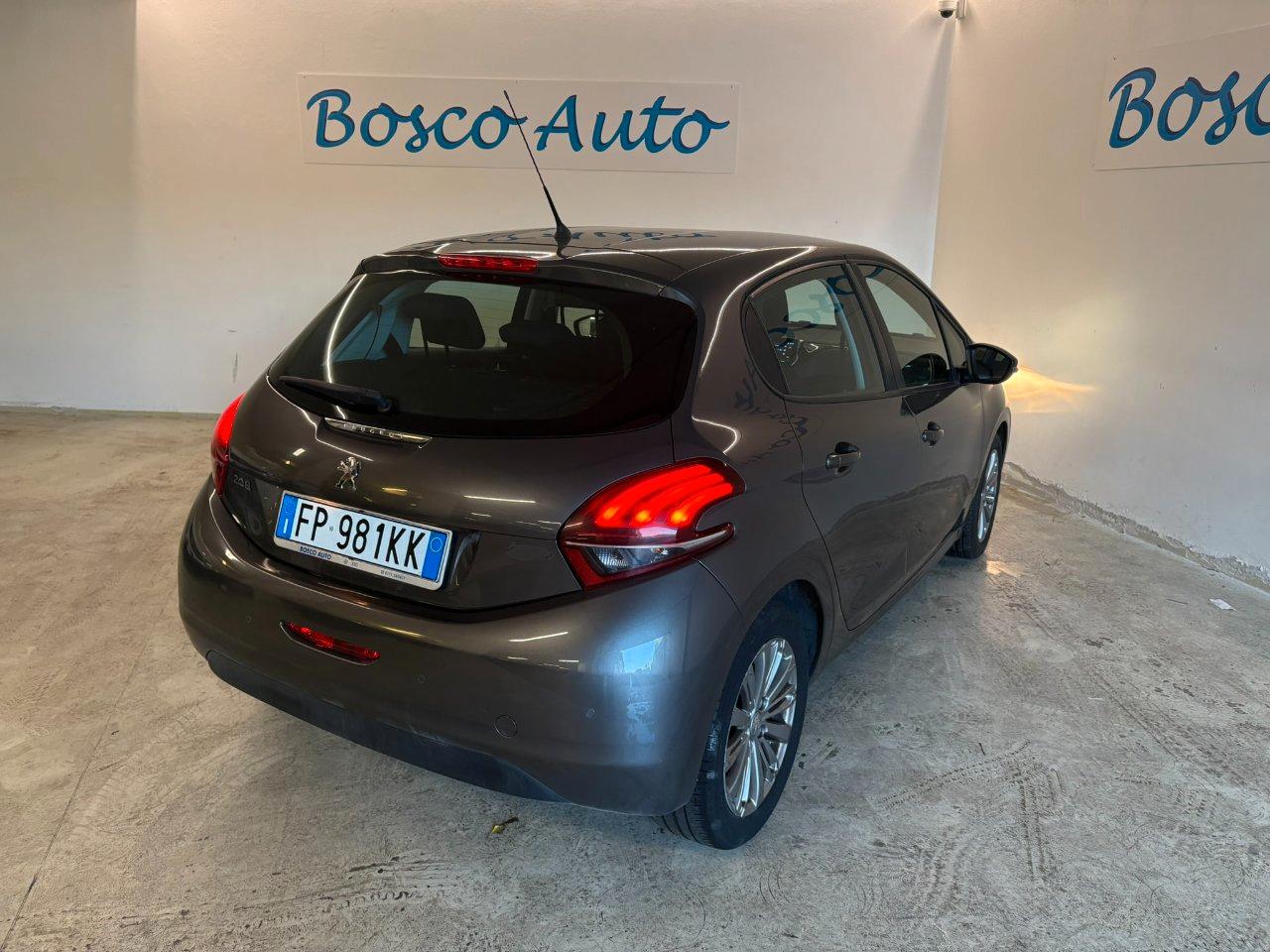 Peugeot 208 5 Porte 208 5p 1.2 puretech Allure gpl 82cv