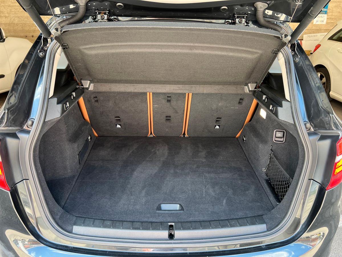 BMW 218d Active Tourer Luxury