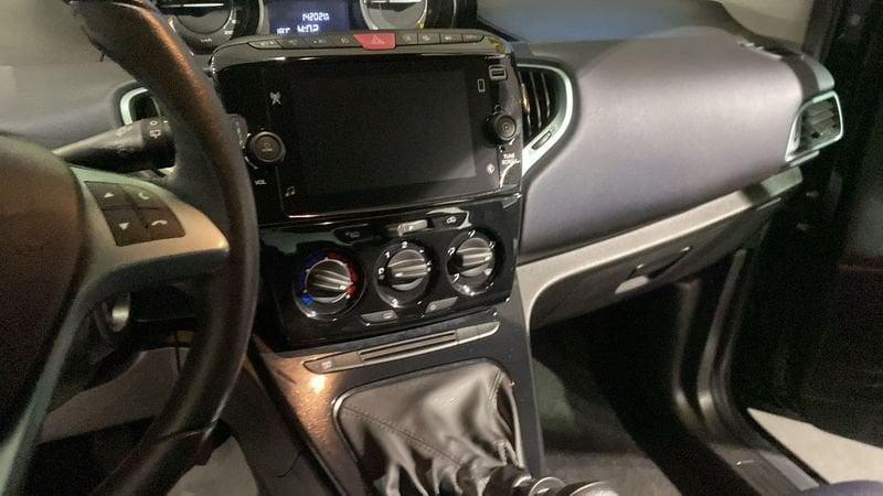 Lancia Ypsilon 1.0 FireFly 5 porte S&S Hybrid Gold Plus