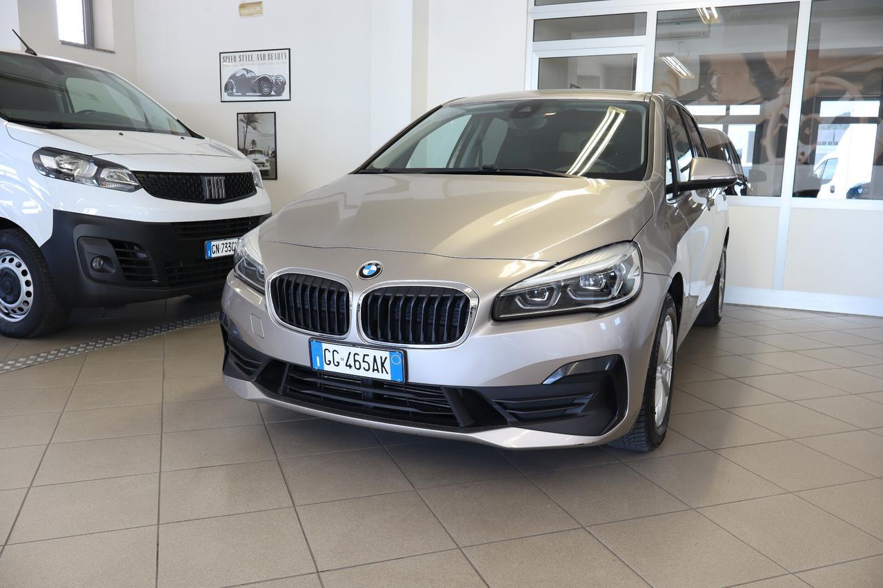 BMW 218 d ACTIVE TOURER ADVANTAGE - 218d