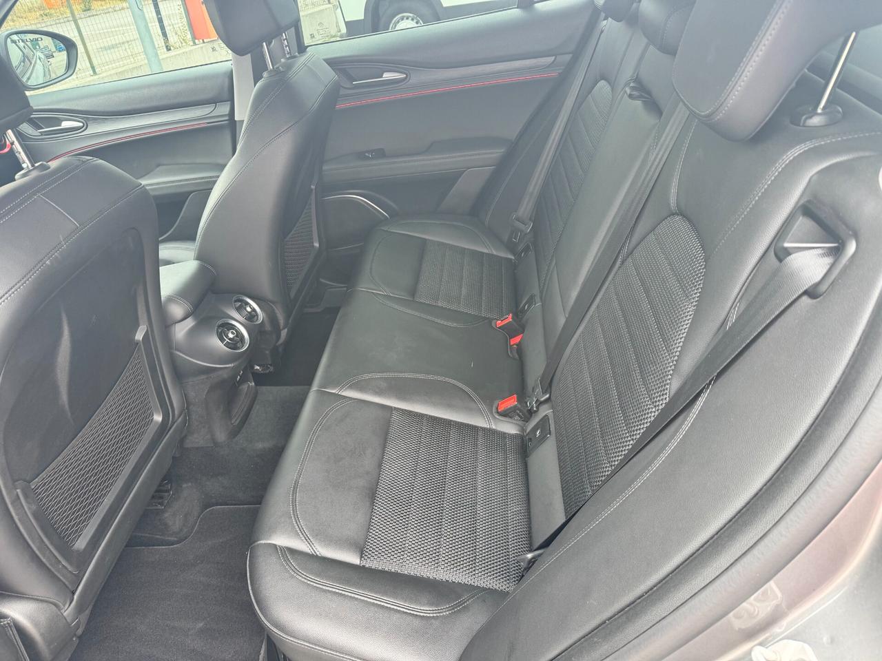 Alfa Romeo Stelvio 2.2 Turbodiesel 190 CV AT8 Q4 B-Tech
