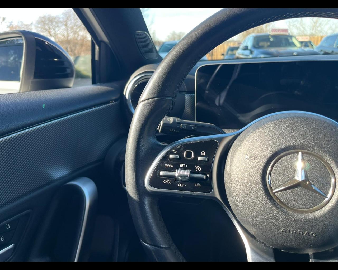 Mercedes-Benz Classe A (W177) - A 200 Automatic Sport