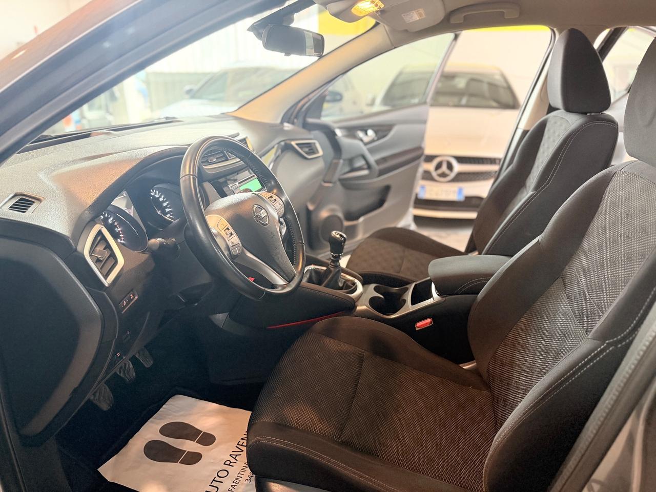 Nissan Qashqai 1.2 DIG-T N-Connecta euro6