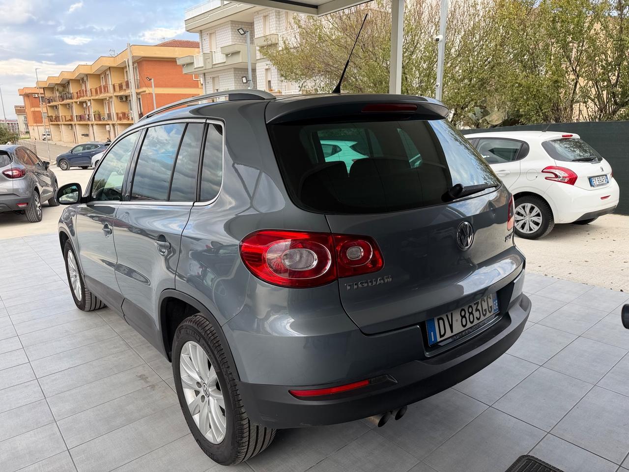 Volkswagen Tiguan 2.0 16V TDI DPF tiptronic Sport & Style (18°)