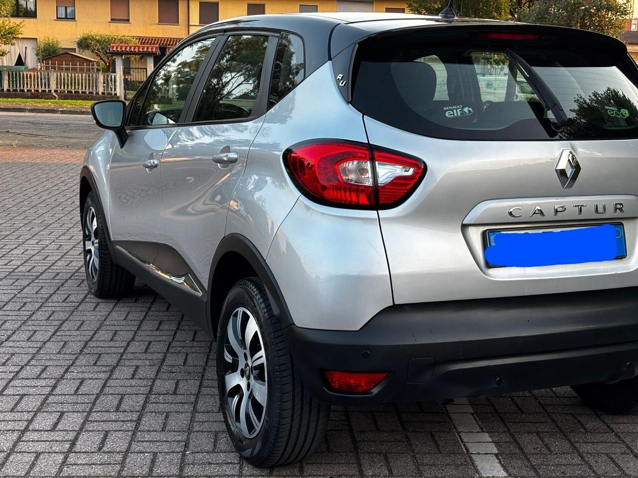 Renault Captur dCi 8V 90 CV Start&Stop Energy Life..CELL 393 690 2051 WUATSAPP