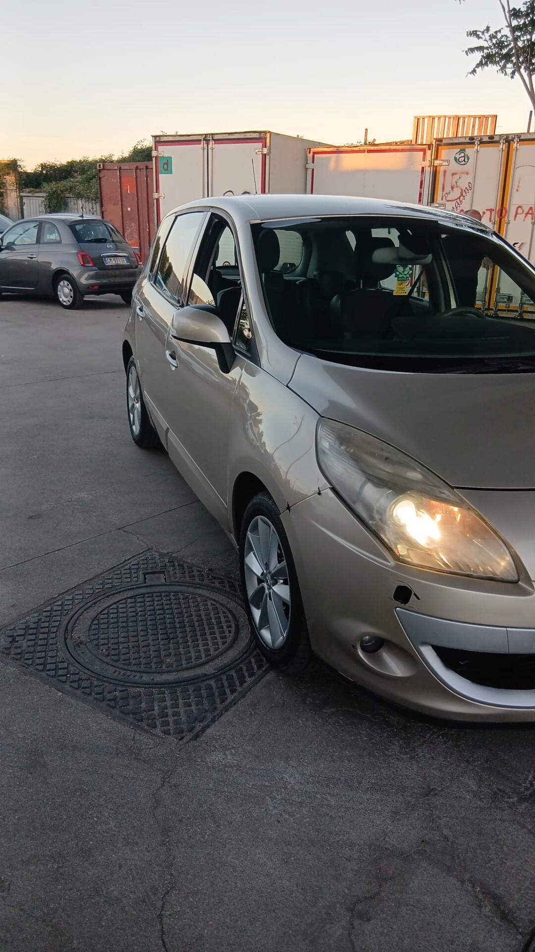 Renault Scenic Scénic X-Mod 1.5 dCi 110CV Luxe