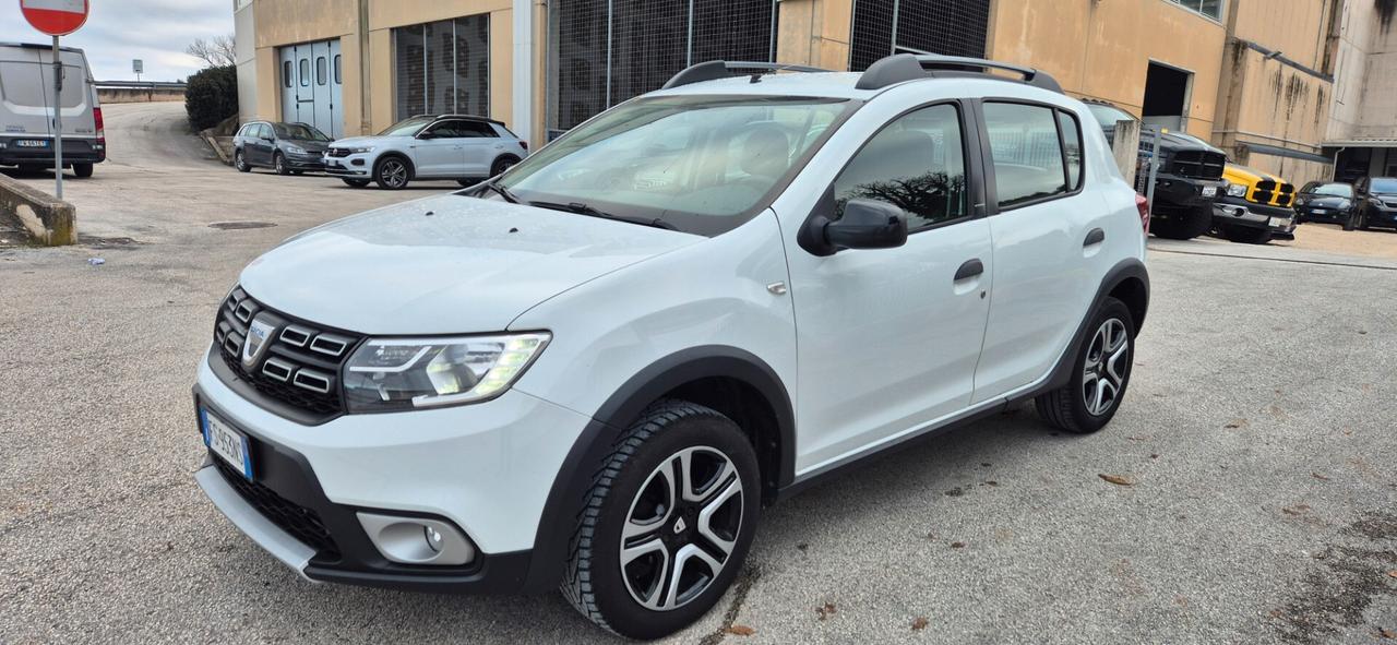 Dacia Sandero Stepway Turbo GPL 90 CV NEOPATENTATI
