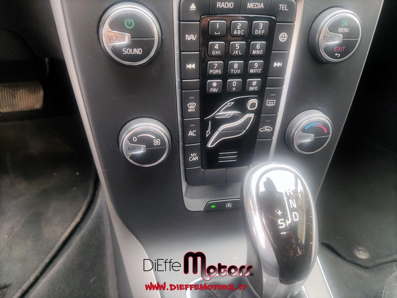 Volvo V40 D2 1.6 Powershift Kinetic