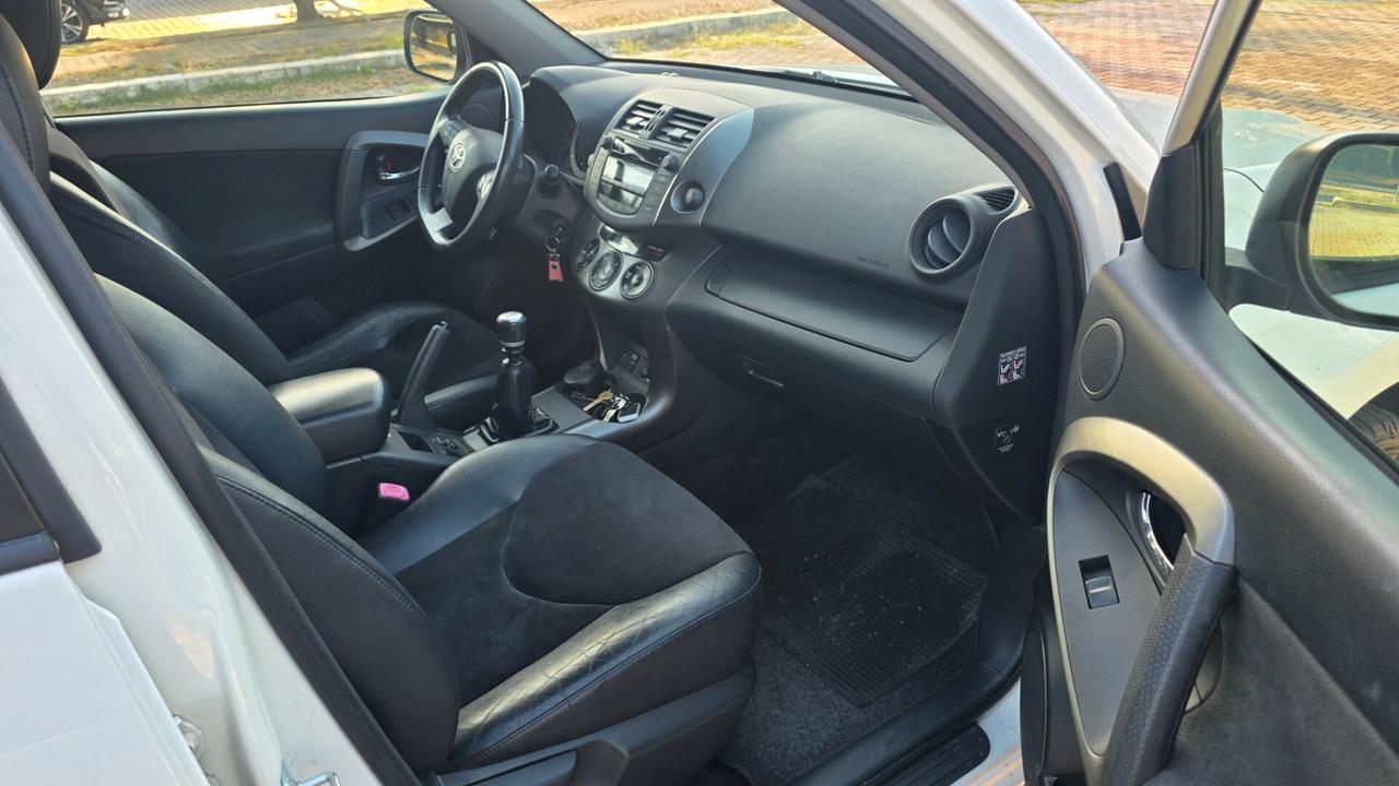 Toyota RAV 4 RAV4 Crossover 2.2 D-4D 150 CV DPF Exclusive