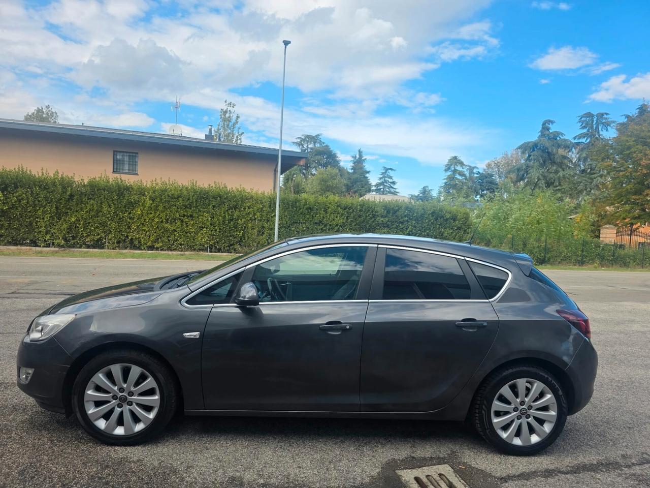 Opel Astra 1.4 100CV GPL