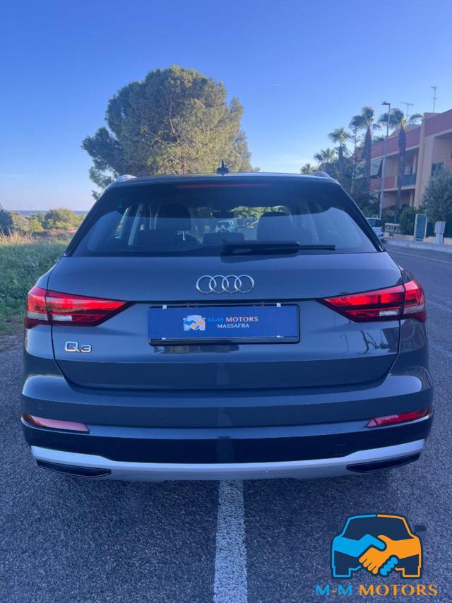 AUDI Q3 35 TDI quattro S tronic Business Advanced