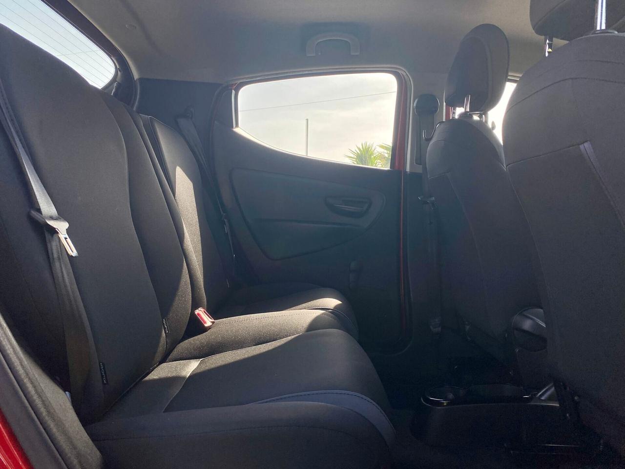 Lancia Ypsilon 0.9 TwinAir 85 CV S&S aut. Silver