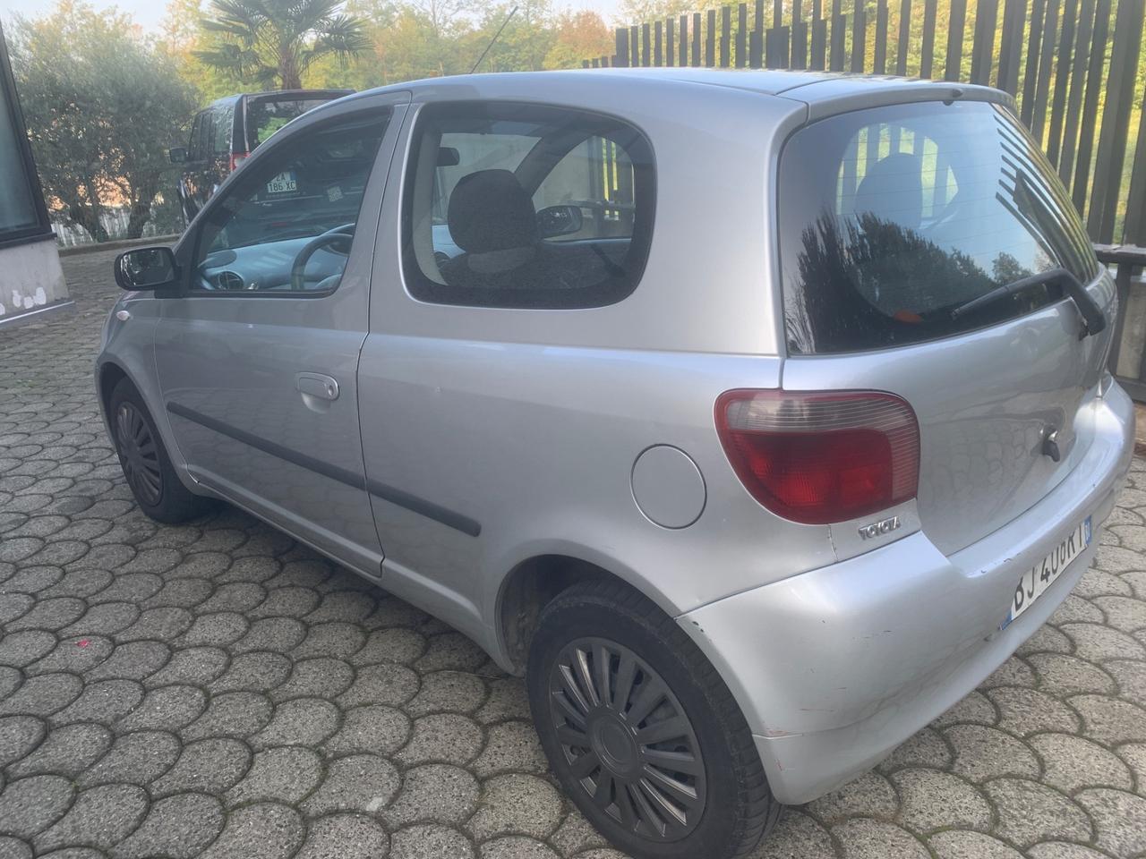 Toyota Yaris 1.0i 16V cat 3 porte motore sostituito