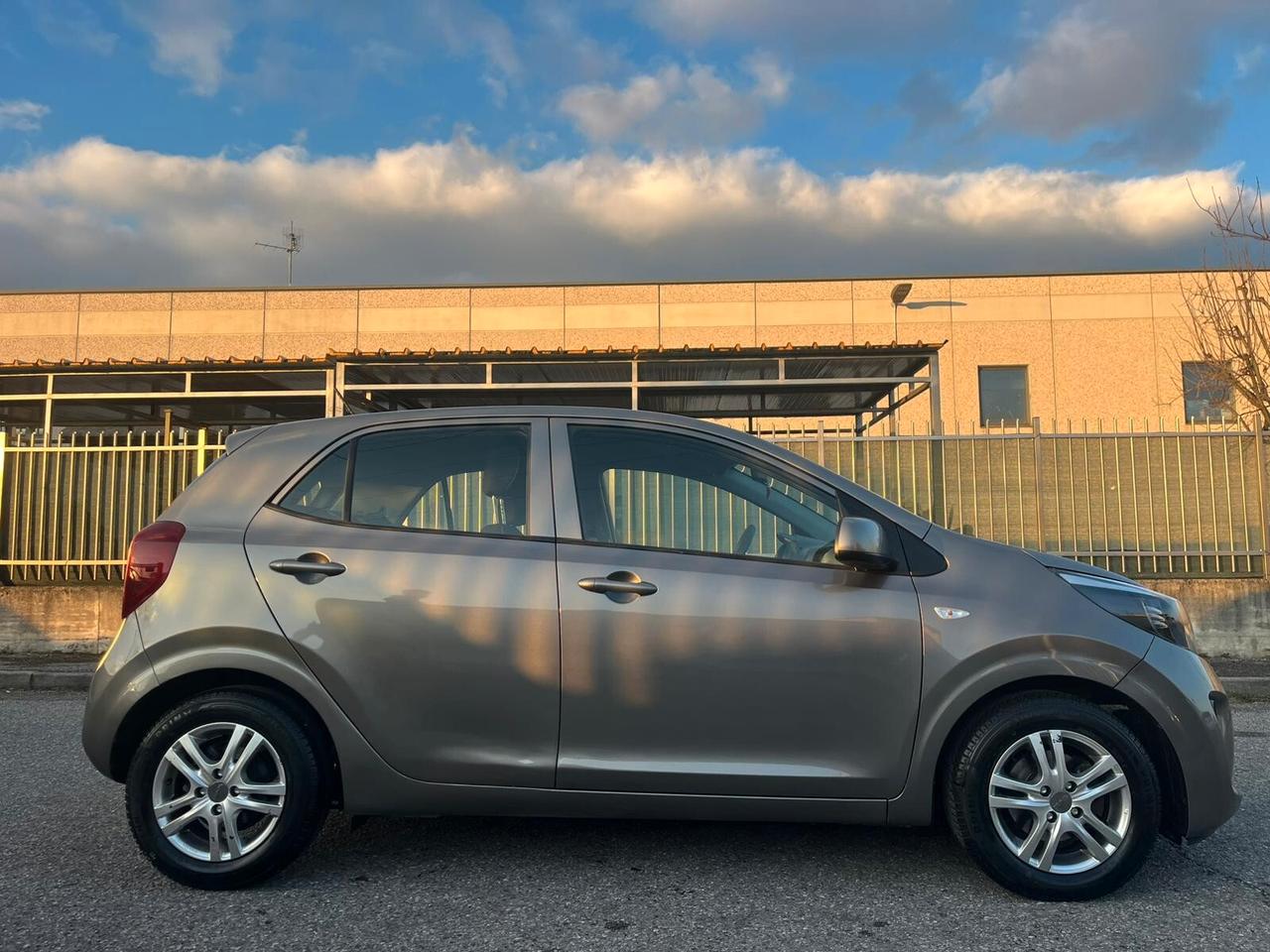 Kia Picanto 1.0 12V SOLO 35.000 KM