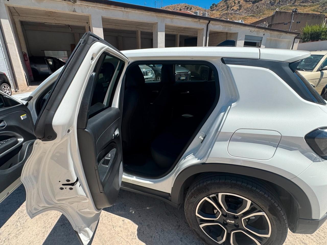 Jeep Avenger 1.2 Turbo 100 CV Summit