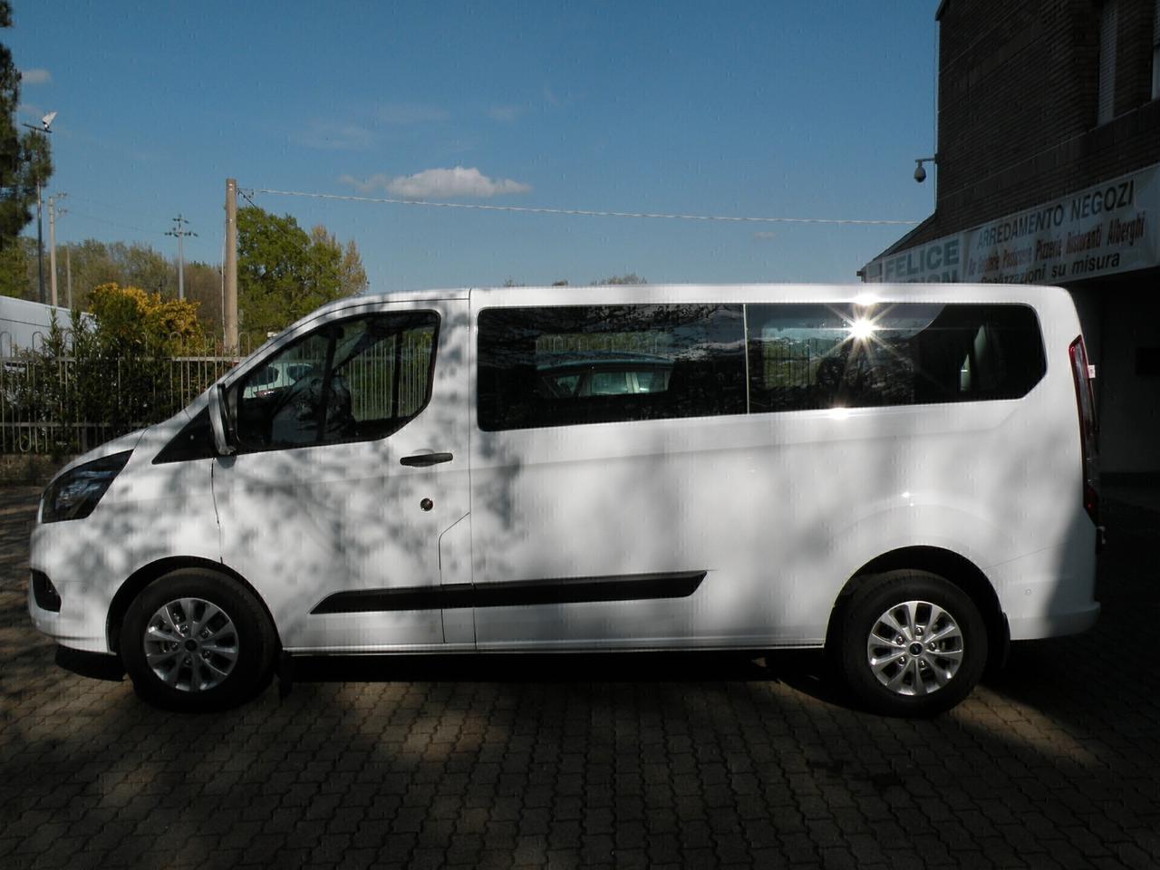 NOLEGGIO A BREVE TERMINE - FORD TRANSIT CUSTOM 9 POSTI