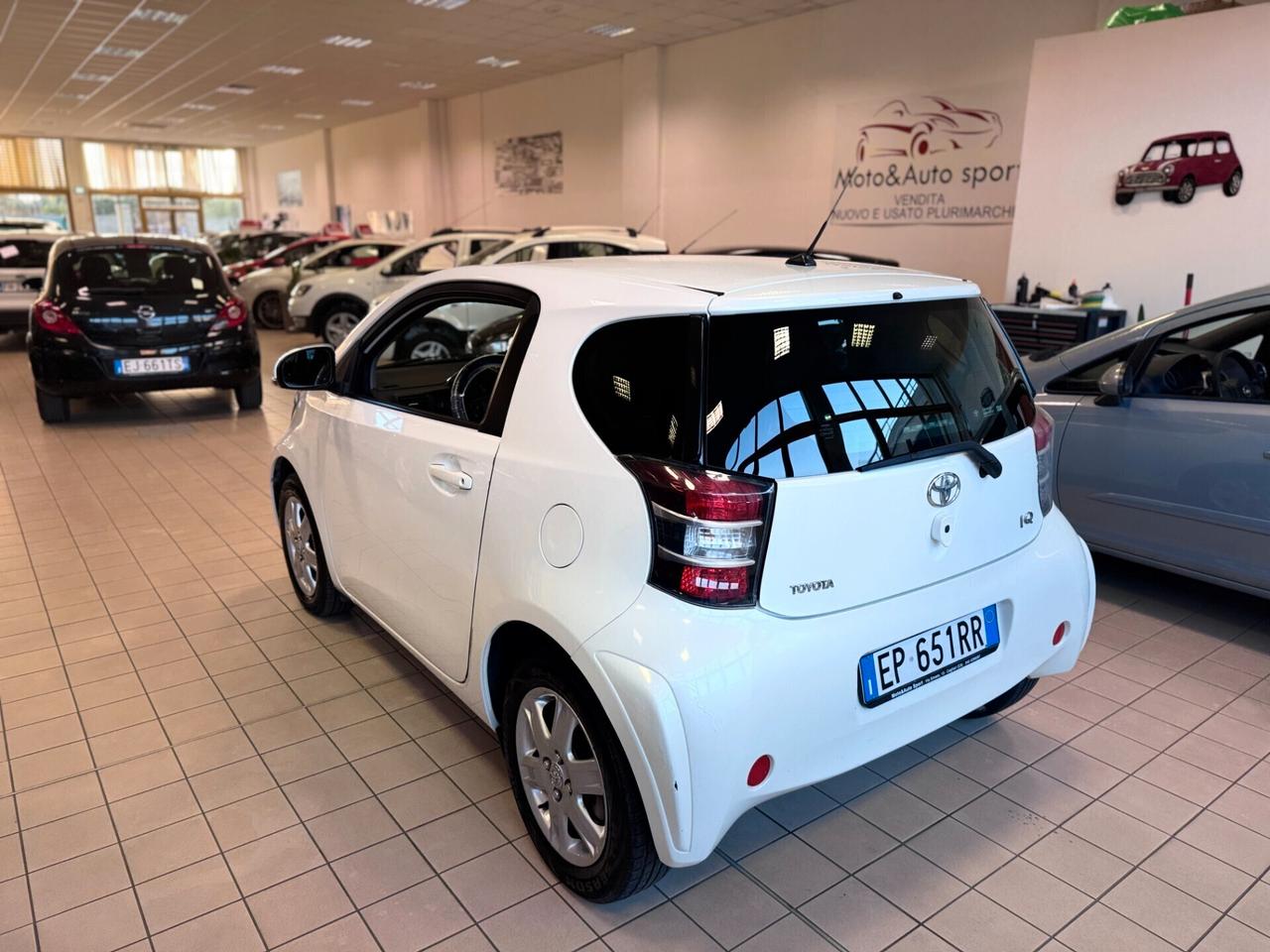 Toyota iQ 1.0 CVT Active