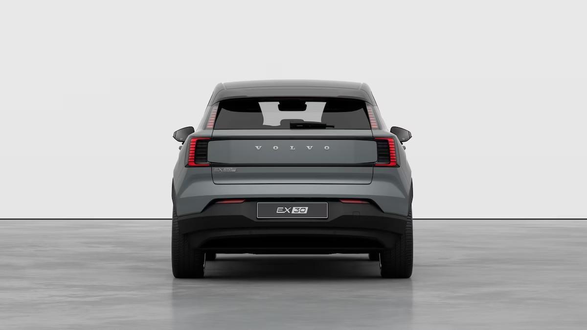 VOLVO EX30 Plus P5 Long Range Electric