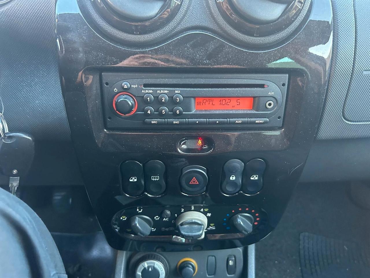 Dacia Duster 1.6 110CV 4x2 Lauréate