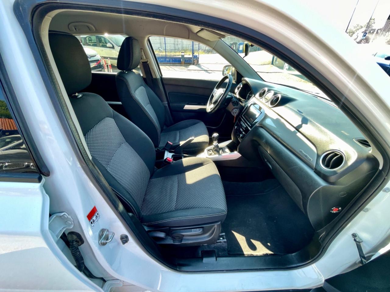 Suzuki Vitara 1.6 DDiS 4WD TOP radar-telecamera