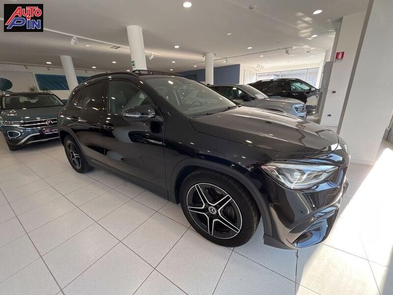 Mercedes-Benz GLA GLA 200 d Automatic Premium *Tetto*Ambient light*