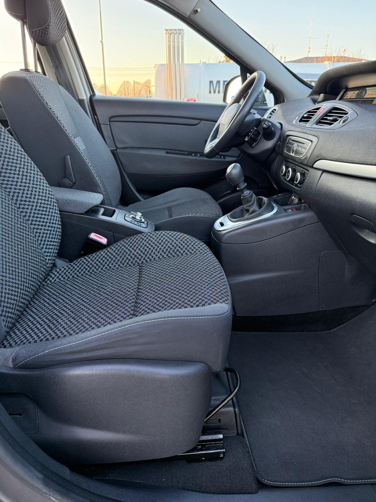 Renault Scenic Scénic X-Mod 1.6 Attractive