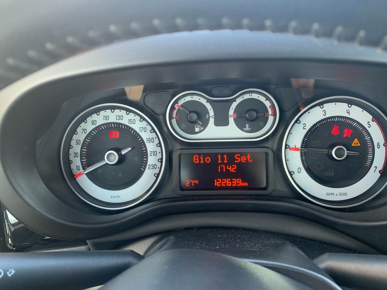 Fiat 500L 1.3 MJT 85Cv TREKKING SINISTRATA