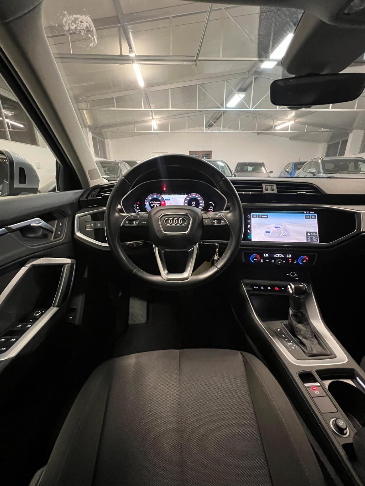 Audi Q3 35 TDI S tronic Business Advanced