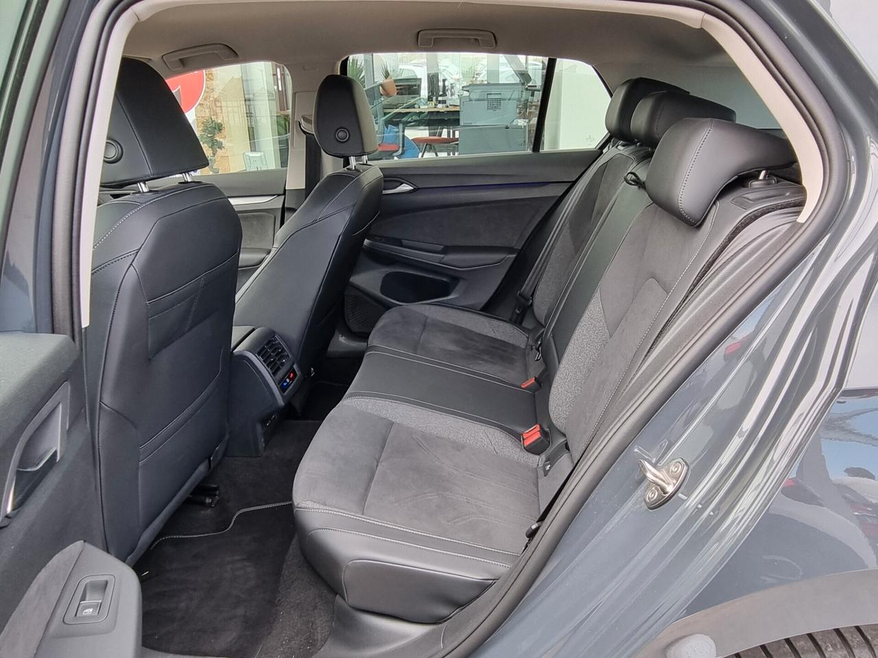 Volkswagen Golf VIII 2.0 tdi Style 150cv dsg