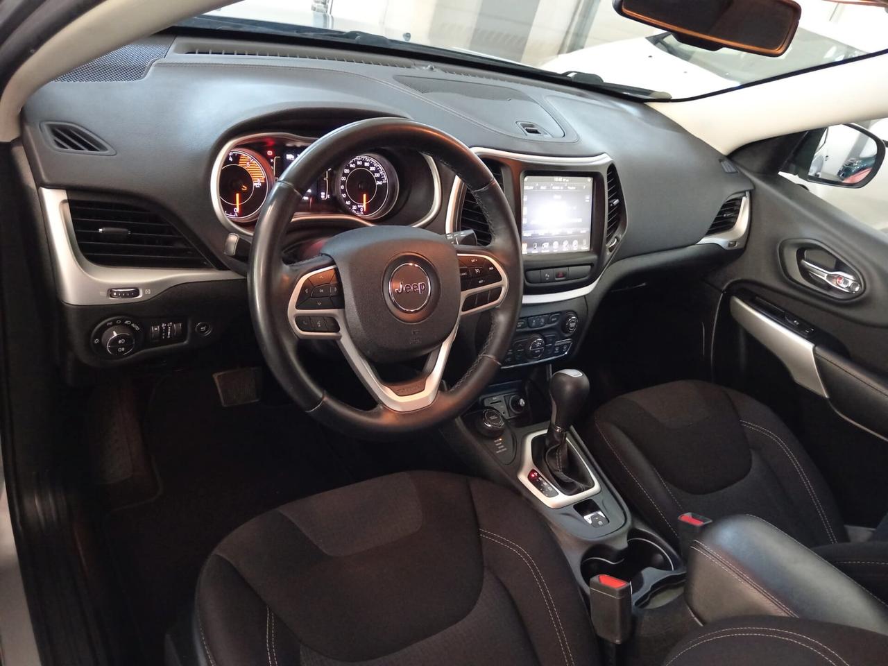 Jeep Nuova Cherokee 2184cc 186cv (136KW) 4X4