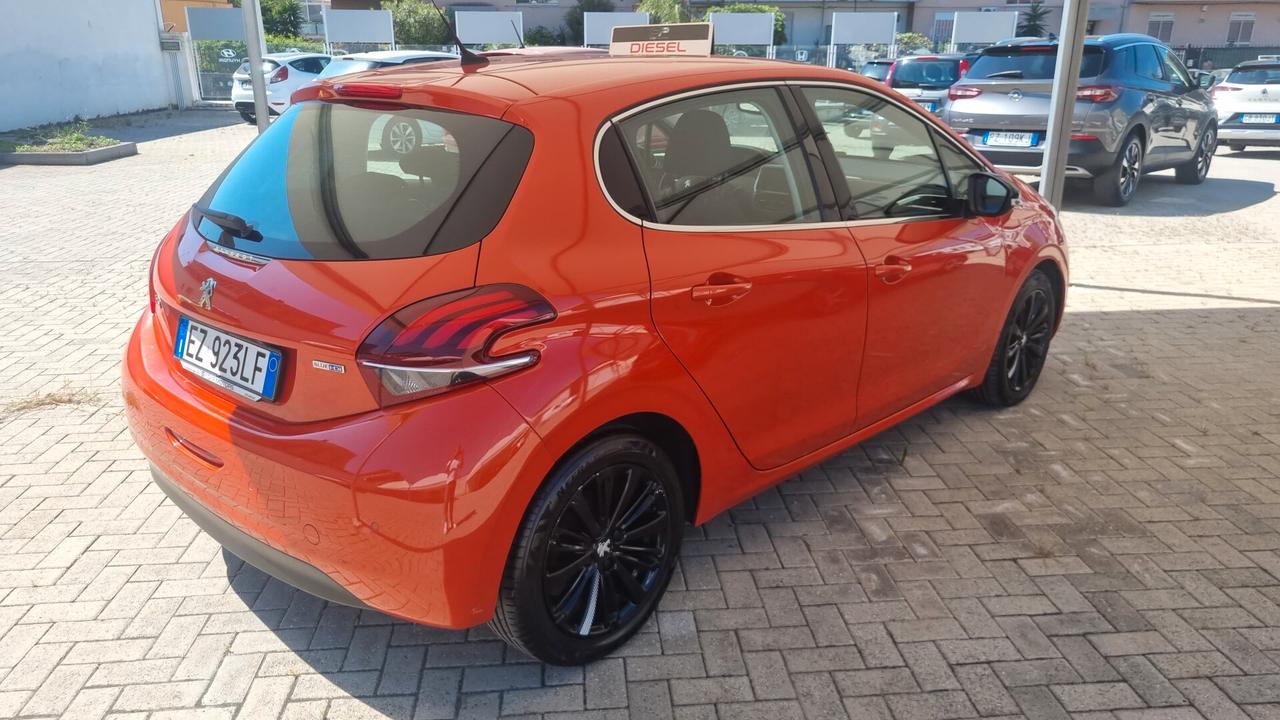 Peugeot 208 BlueHDi 75 5 porte Allure