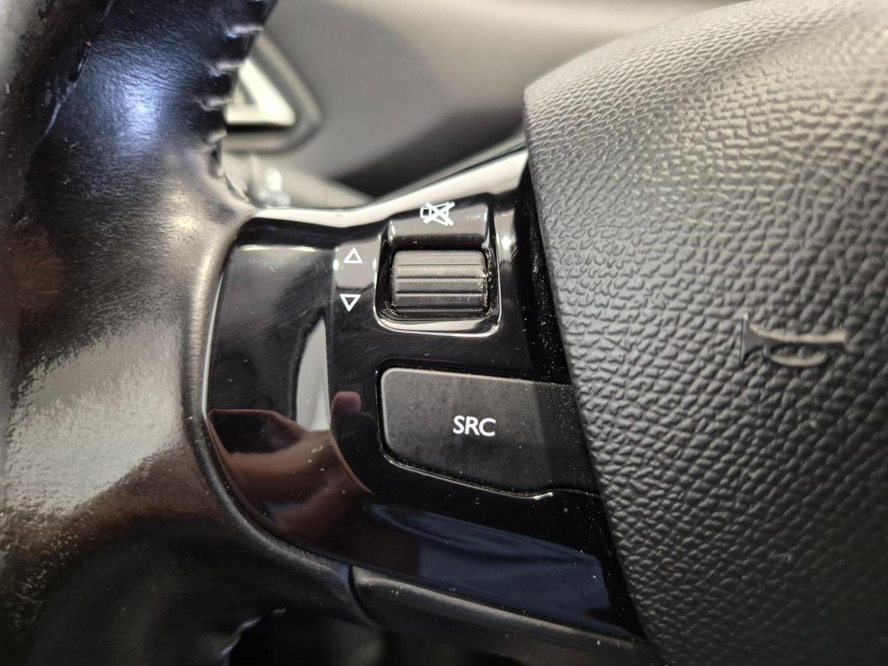 Peugeot 308 SW 1.6 bluehdi Active s&s 120cv - UNIPROPRIETARIO - NEOPATENTATI - Sens. Park - Clima