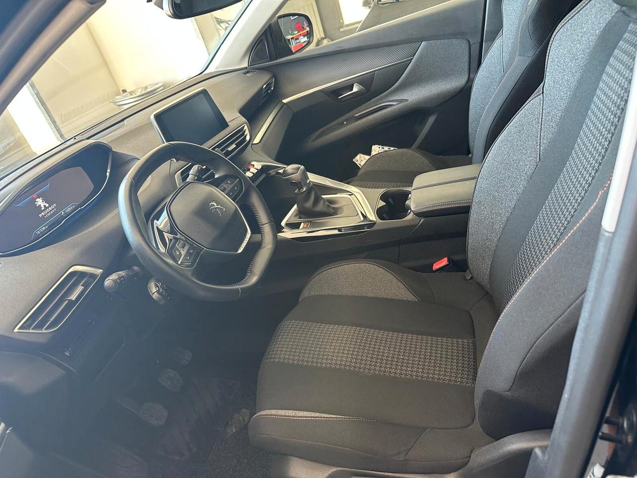 Peugeot 3008 BlueHDi 130 S&S Allure