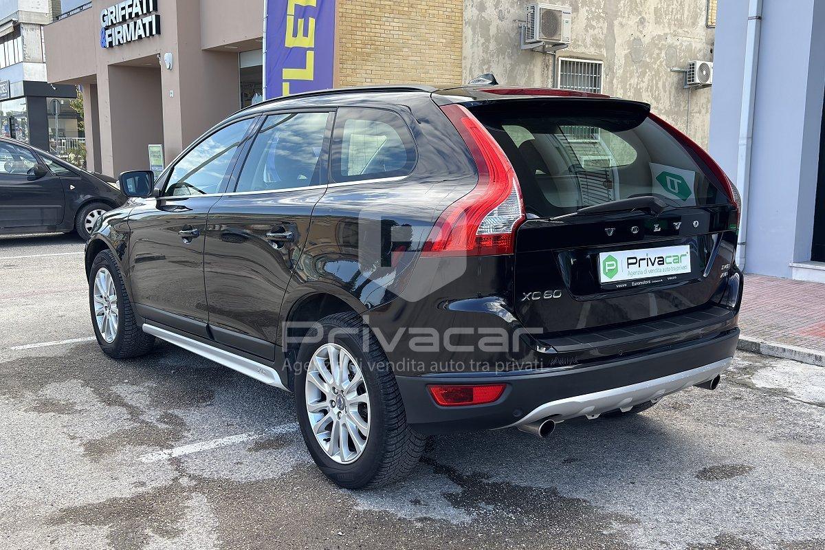 VOLVO XC60 2.4 D 163 CV AWD Geartronic Momentum