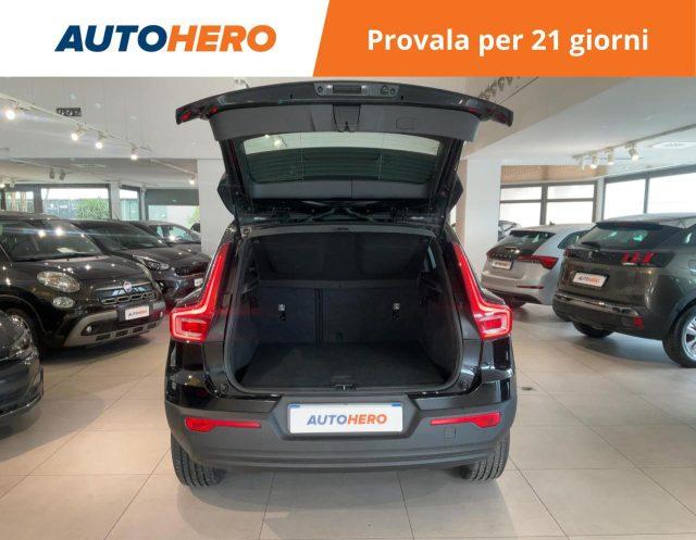 VOLVO XC40 D3 AWD Geartronic Momentum Core