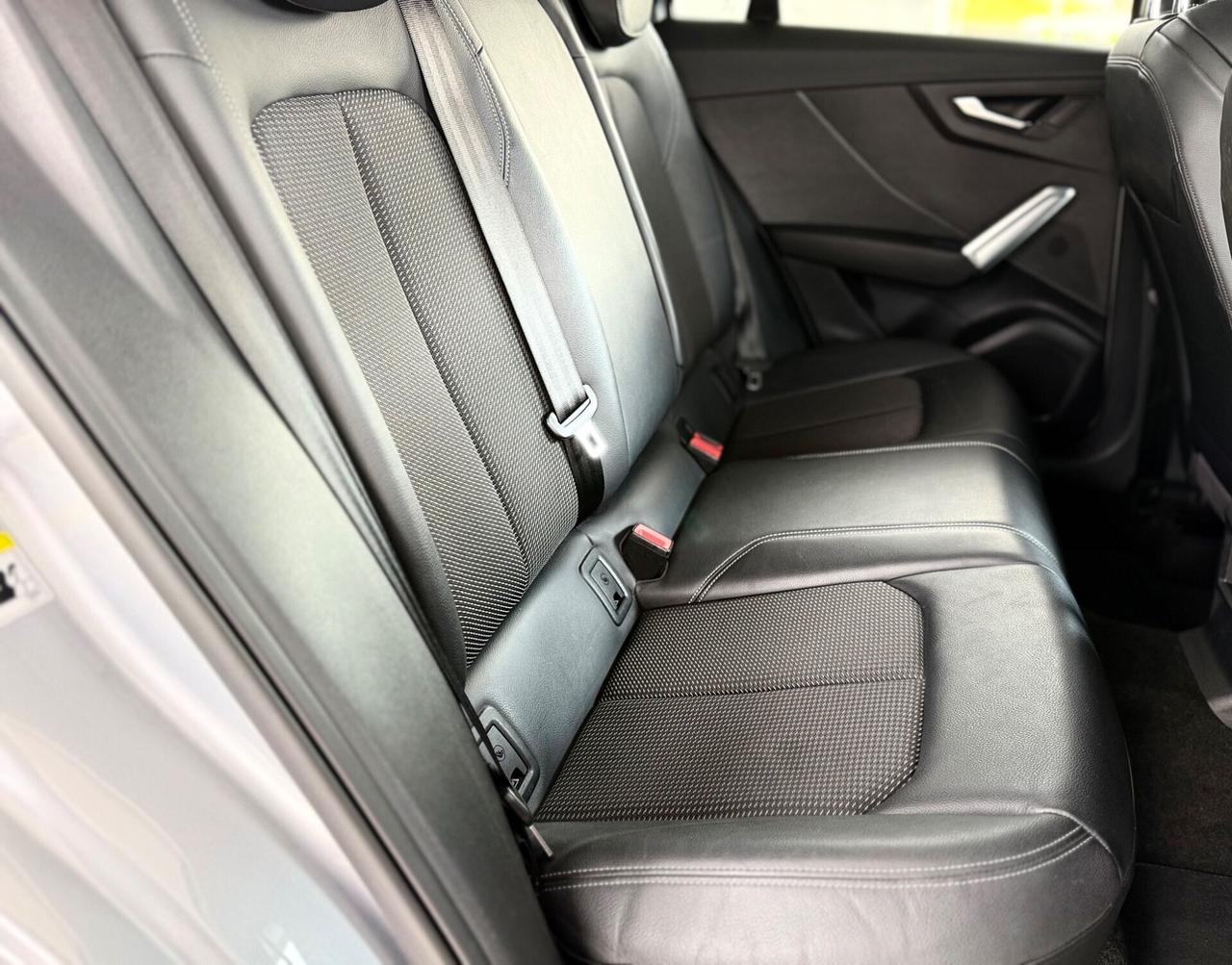 AUDI Q2 1.6 TDI S LINE Edition*LED*NAVI