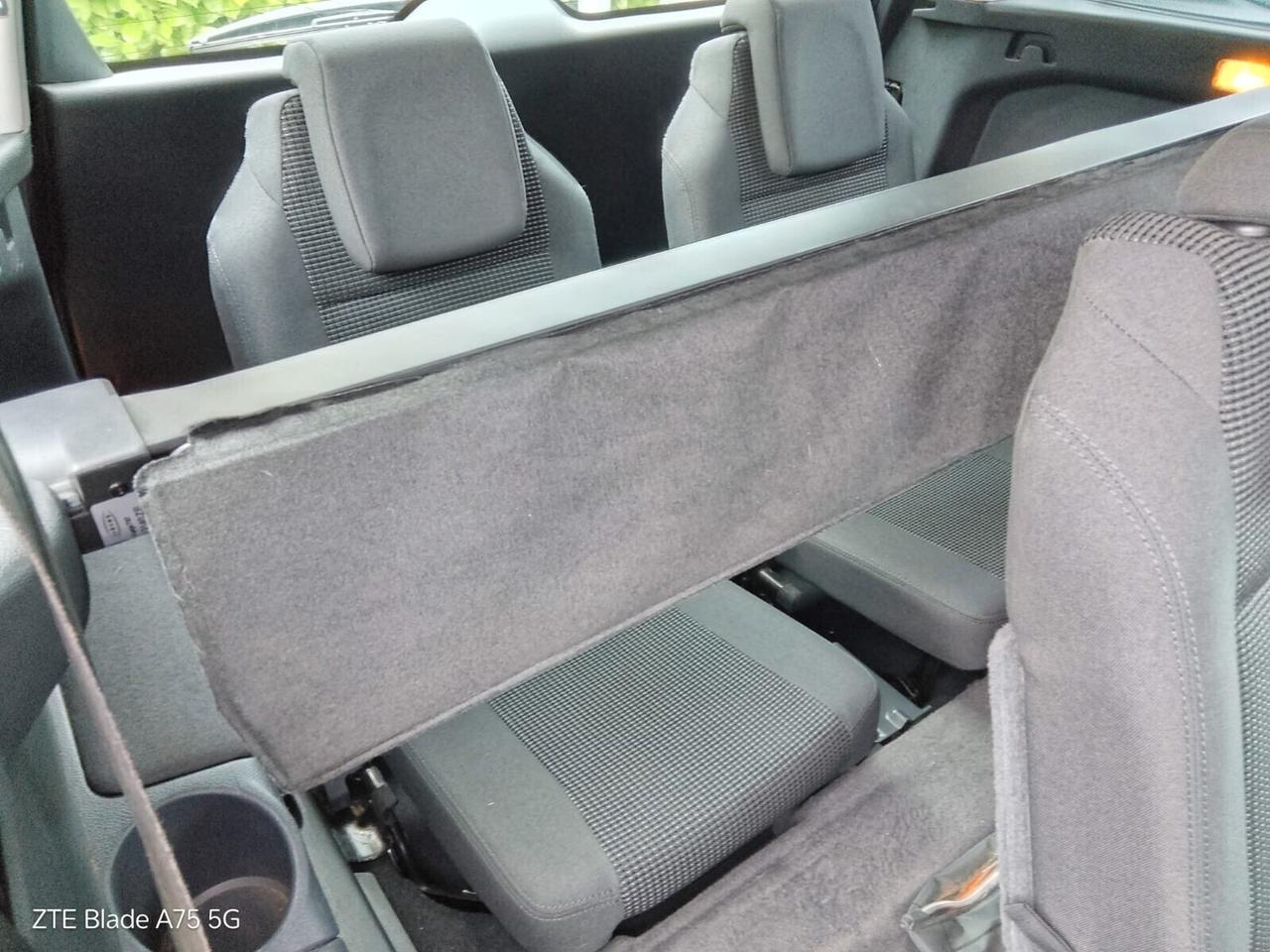 Peugeot 5008 7 posti 1.6 Diesel Neopatentati