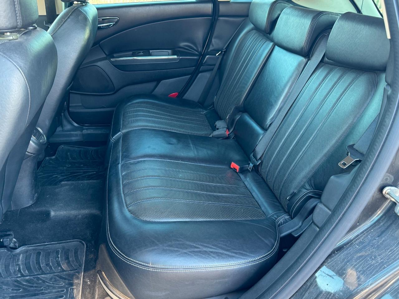 LANCIA DELTA 1.6 MJ 120 CV. GOLD NAVI+CERCHI