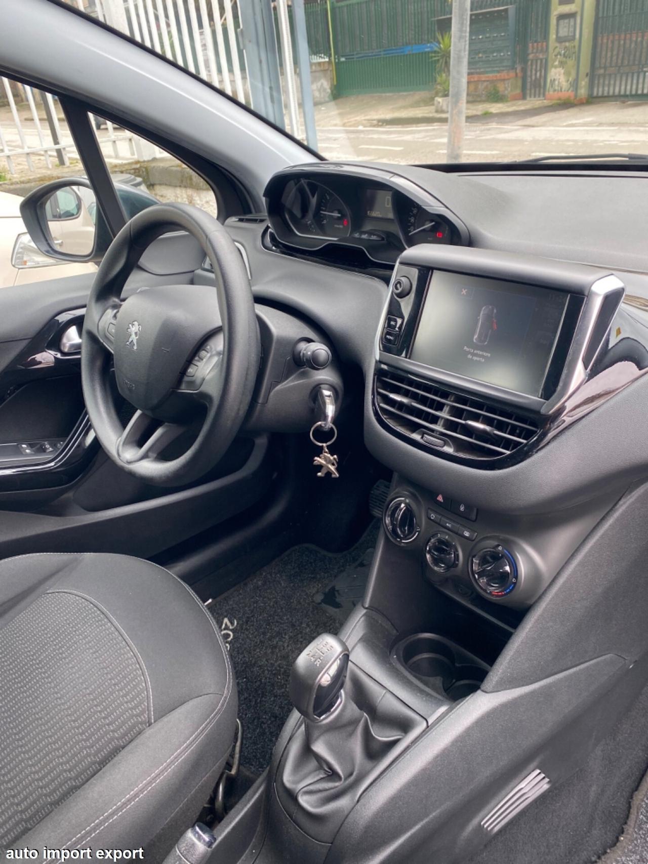 Peugeot 208 1.2 GPL 12/2016 Led TAGLIANDATA