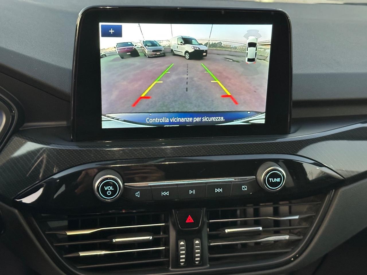 Ford Kuga 2021 1.5 120 CV aut. ST-Line DA VETRINA