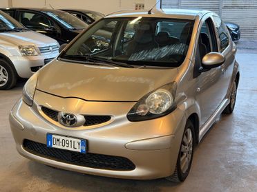 Toyota Aygo 1.0 12V VVT-i 5 porte Sound
