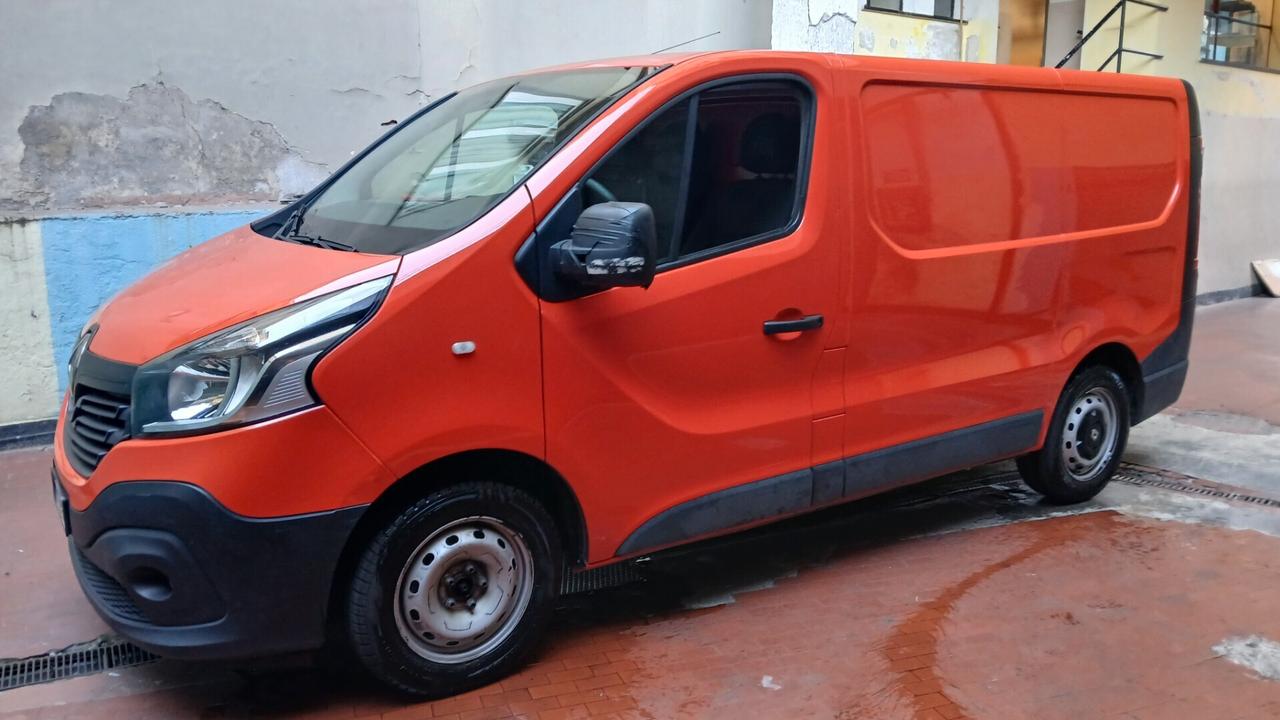 Renault Trafic 1600 DCI E6 IVA COMPRESA